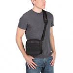 Camera Case ProTactic Utility Bag 100 II AW LP37181 onbody RGB